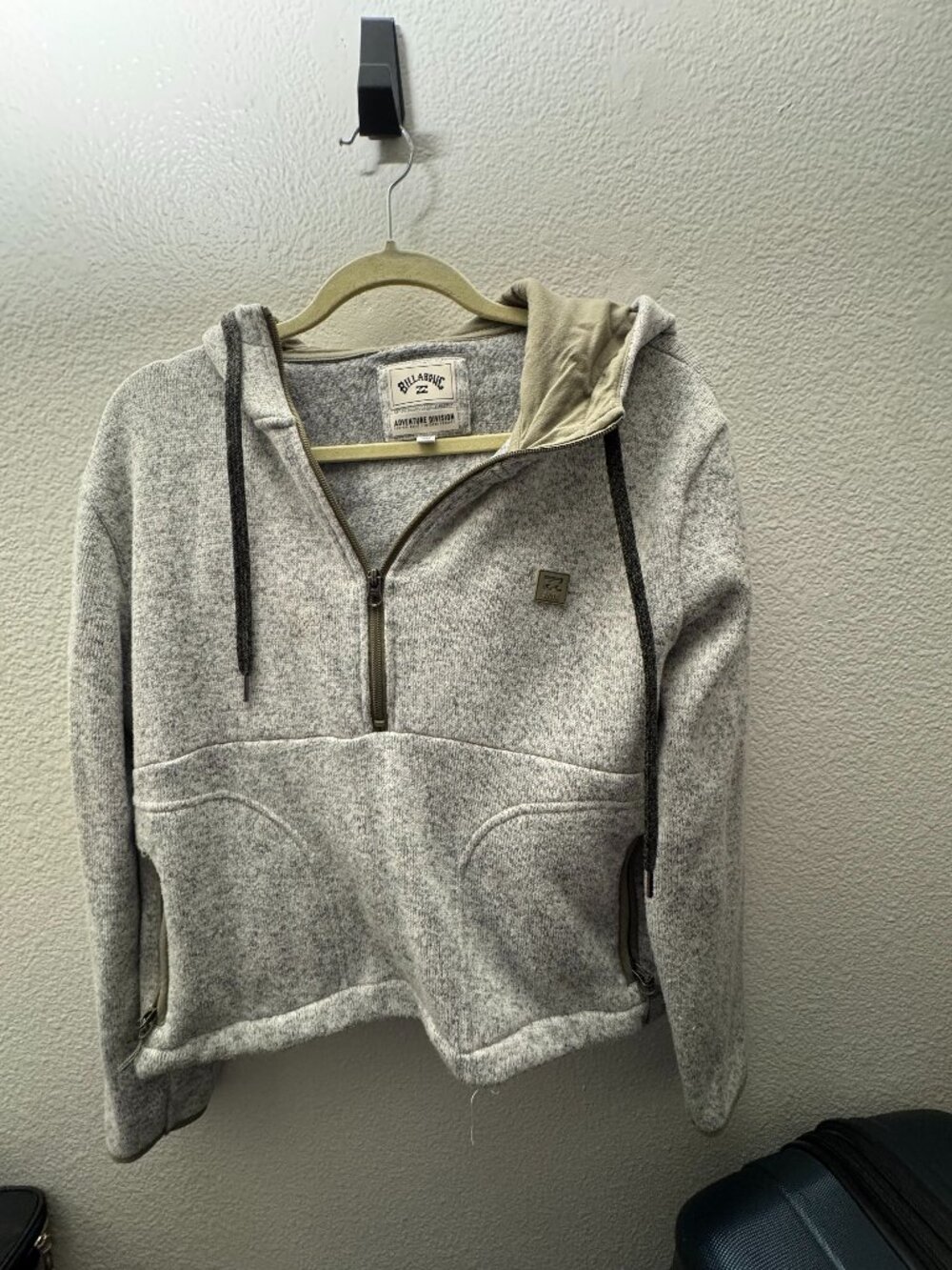 Billabong Grey Sweater Adventure Division